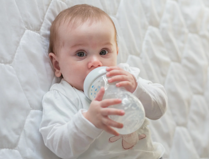 How to Clean and Sterilise Breast Pump Parts: The EU Mum’s Guide